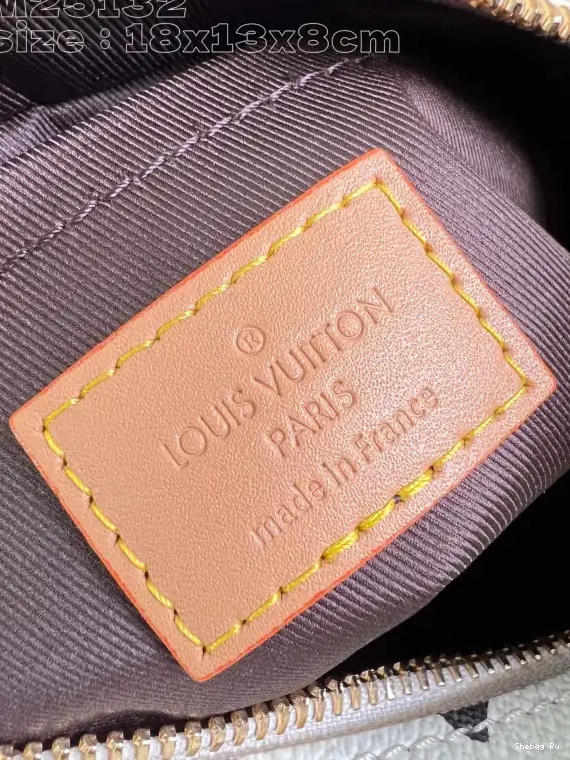 MINI VUITTON SOFT TRUNK-18.5*13*8cm LOUIS 0608